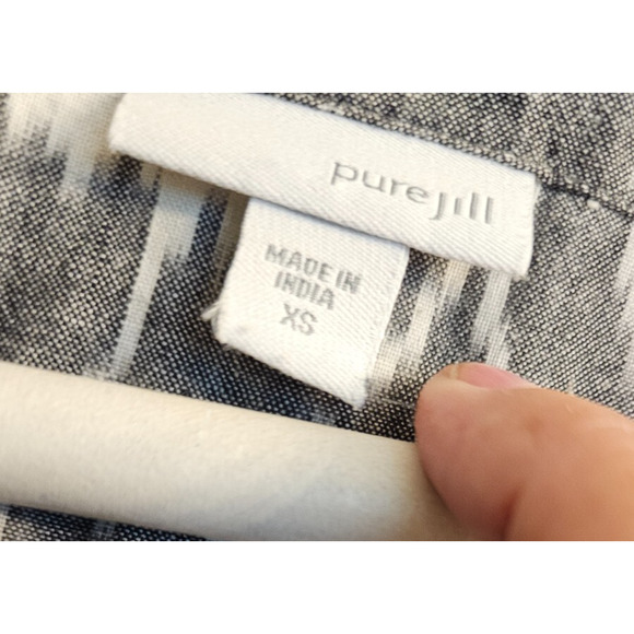 NWOT pure J Jill Gray and White Diamond pattern 100% cotton blouse Size XS - Picture 2 of 3